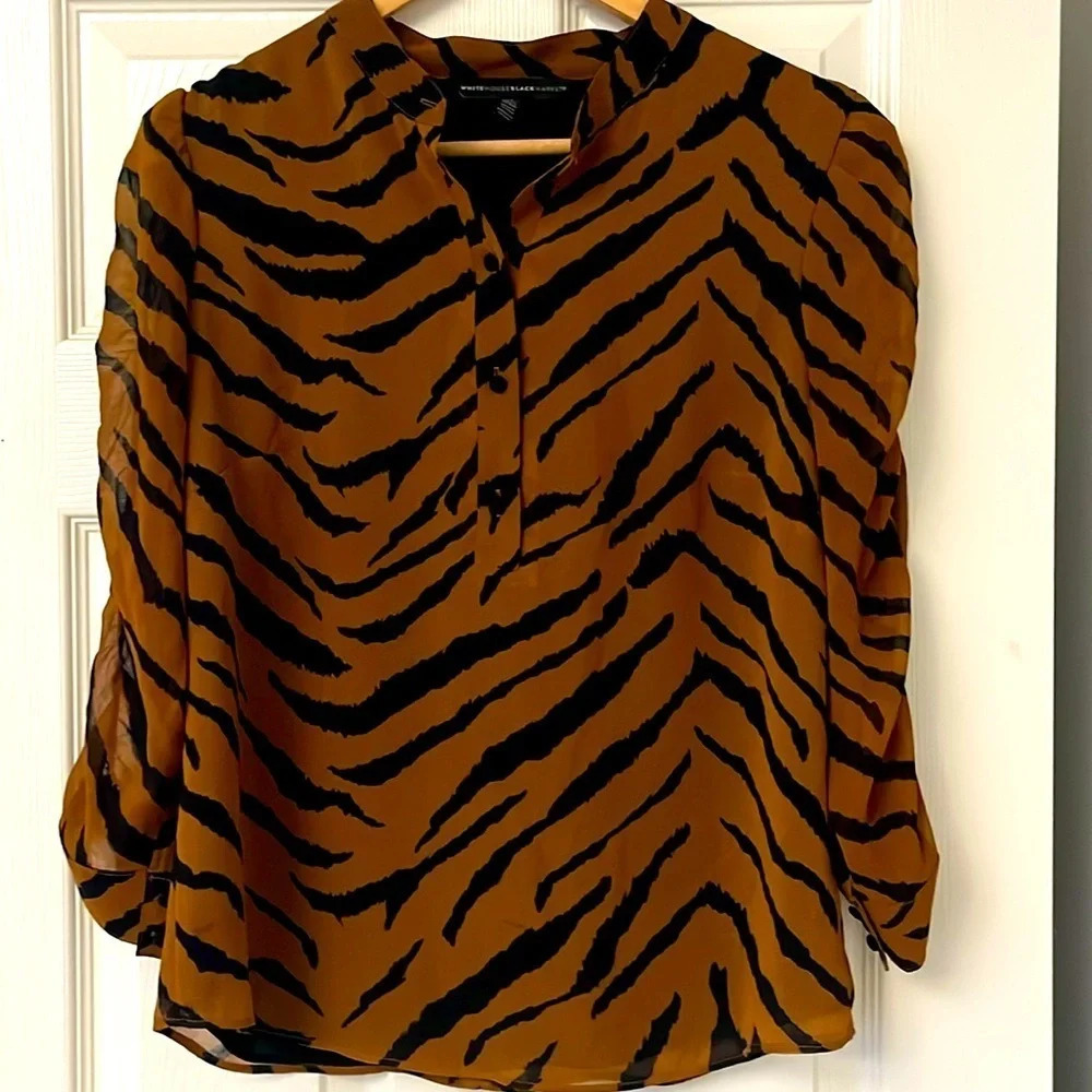 WHITE HOUSE BLACK MARKET Petite TIGER-PRINT RUCHED-SLEEVE BLOUSE size S‎